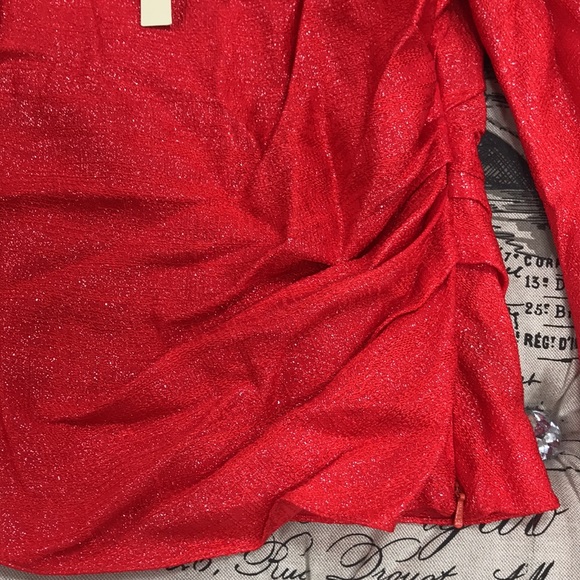 💎🔥 HELLESSY Gia Asymmetric Lamé Blouse - Picture 10 of 14